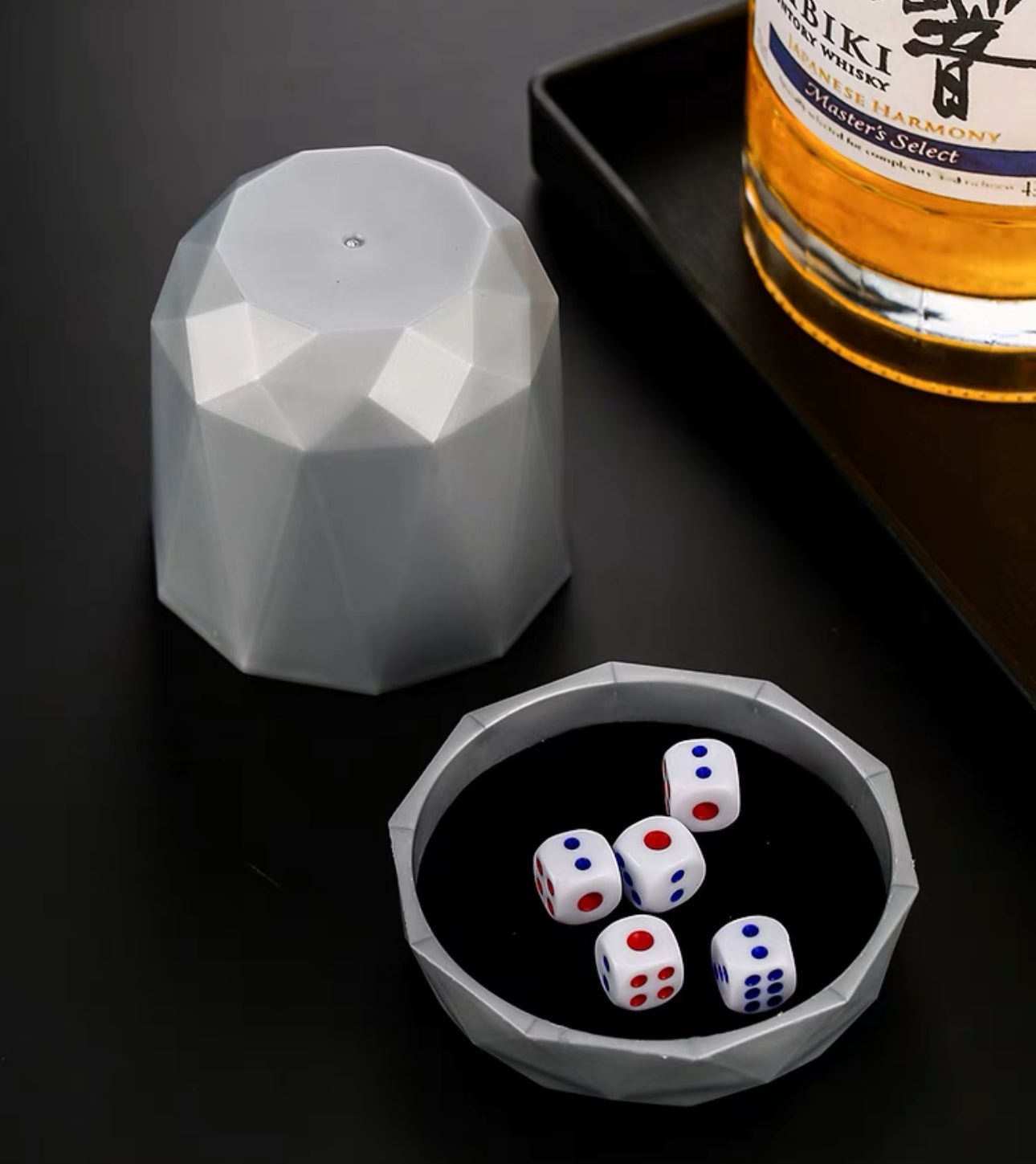 骰盅 含5颗骰子 Dice Cup Set 5 dice included